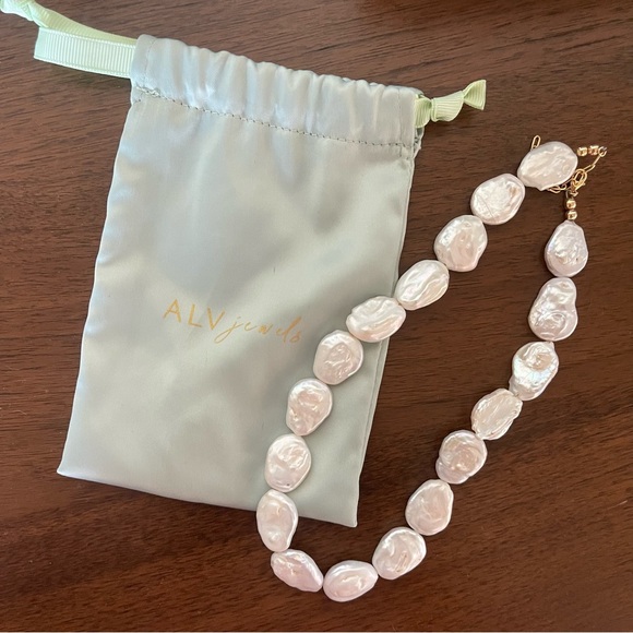 ALV Jewels Aubrey Pearl Necklace - Picture 2 of 4